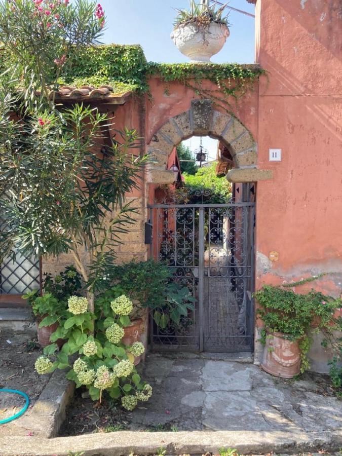 Appartamento Casa Oasi Centro Storico Tuscania Esterno foto